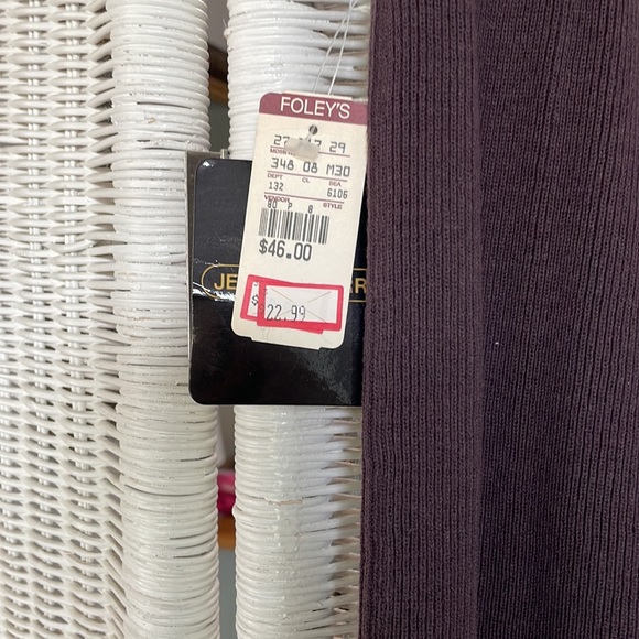 Jeanne Pierre brown knit skirt. - Picture 4 of 4